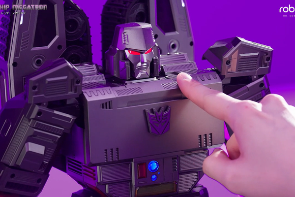完全自動変形だけではない!「フラッグシップメガトロン」新機能をお楽しみに!