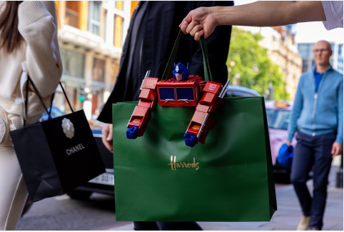 Robosenは初の海外POP UP STOREをハロッズ（UK Harrods）でオープン！